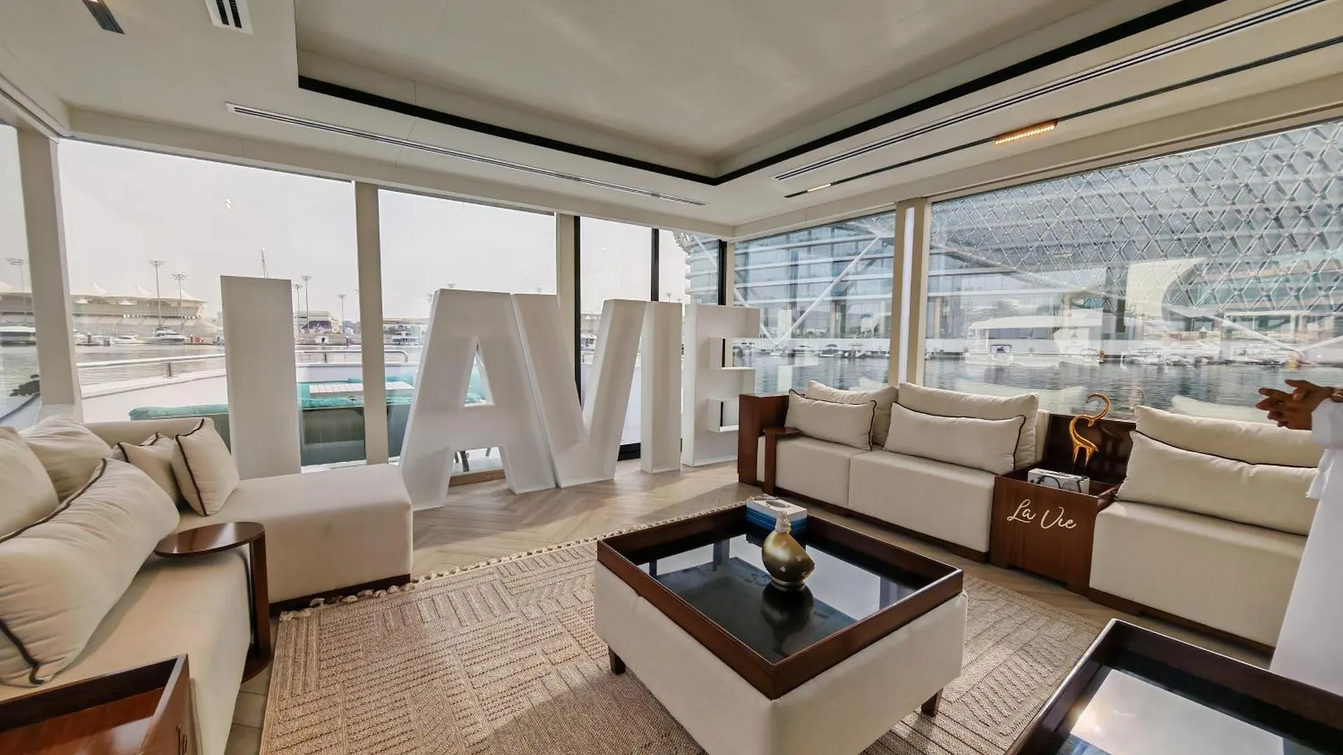 Hotel na wodzie Hotel Lavie Yachts Abu Zabi